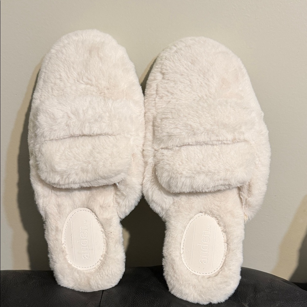 Auden Cream Fuzzy Slide Slippers
